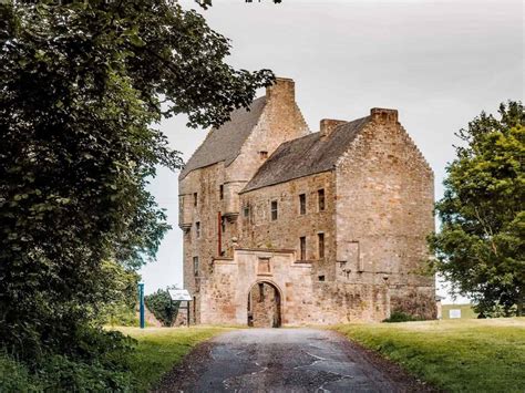 How To Visit Lallybroch From Outlander (2025) - Midhope Castle!