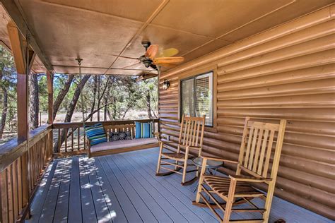 Cozy Heber Cabin Retreat w/ Deck + Fireplace! - Heber-Overgaard, AZ | Evolve