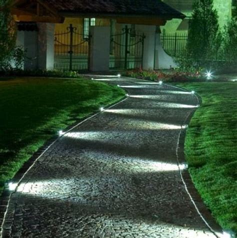 15 Stylish Landscape Lighting Ideas for Your Garden