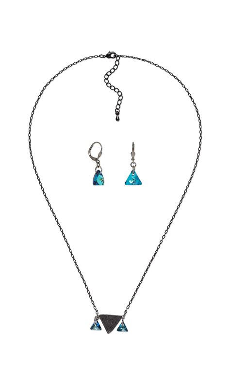 Geometric jewelry is trending, and this DIY necklace and earring set is right on the mark with ...