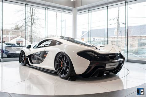 White McLaren P1 in Greenwich, Connecticut - GTspirit