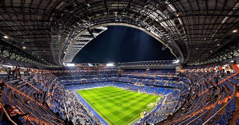 Real Madrid Stadium Wallpaper 4K / Santiago Bernabeu Stadium At Night 1280x720 Download Hd ...