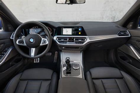 Gallery: 2020 BMW 330i interior