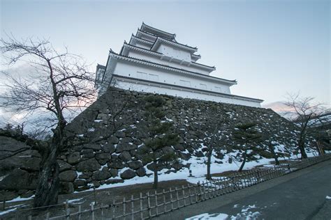 Aizu Wakamatsu Castle -White five-story main tower endured harsh battle ...