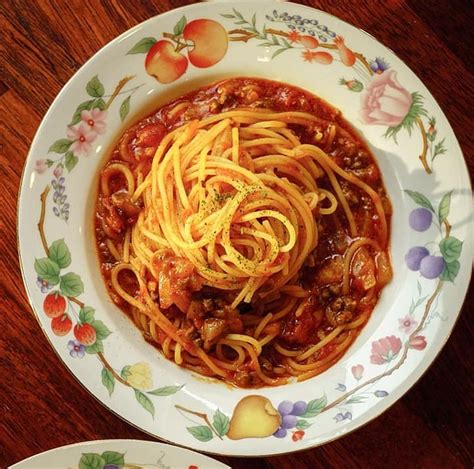 Spaghetti Chicken with Tomato Sauce Recipe - Carmelita Fernandes