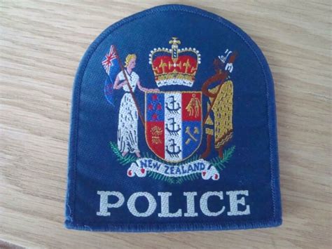 NEW ZEALAND POLICE BADGE | Police badge, Police patches, Emergency service