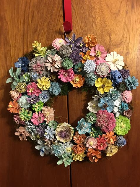 Pinecone wreath in pastel! http://ift.tt/2mOOOaX | Pine cone flower ...