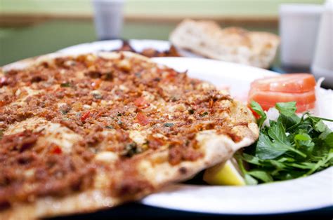 A Look At Traditional Lebanese Pizza Toppings