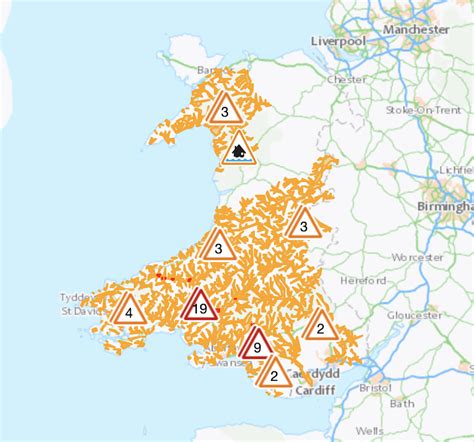 UK flood alerts MAPPED: 173 flood warnings and alerts as severe weather ...