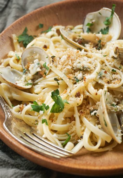 Linguine And Clam Sauce Recipe With Canned Clams - foodrecipestory