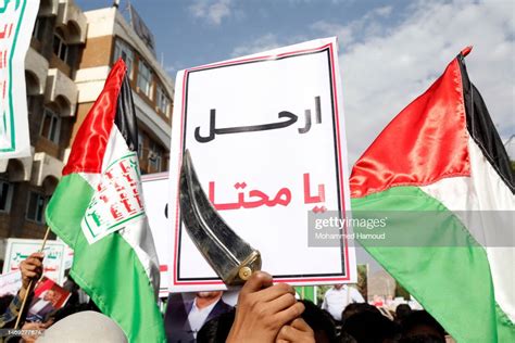 Yemeni protestors loyal to the Houthi group participate in a... News ...