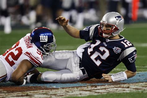 Tom Brady Responds to Michael Strahan's Birthday Troll over Super Bowl ...