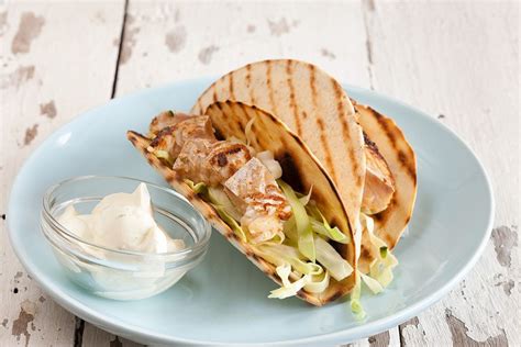 Fish tacos - ohmydish.com