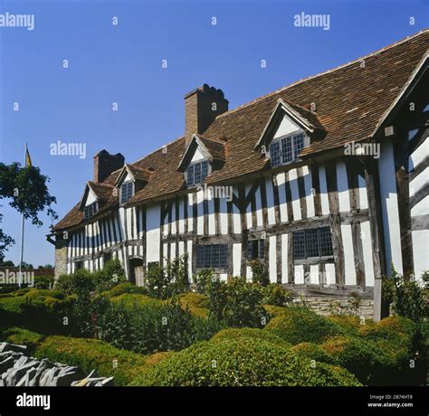 Mary arden farm house wilmcote hi-res stock photography and images - Alamy