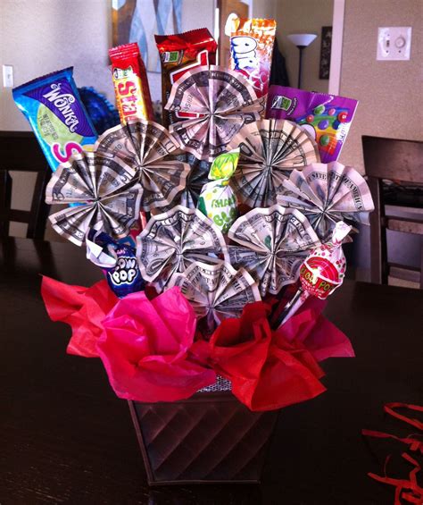 Money/candy bouquet... | Diy graduation gifts, High school graduation ...