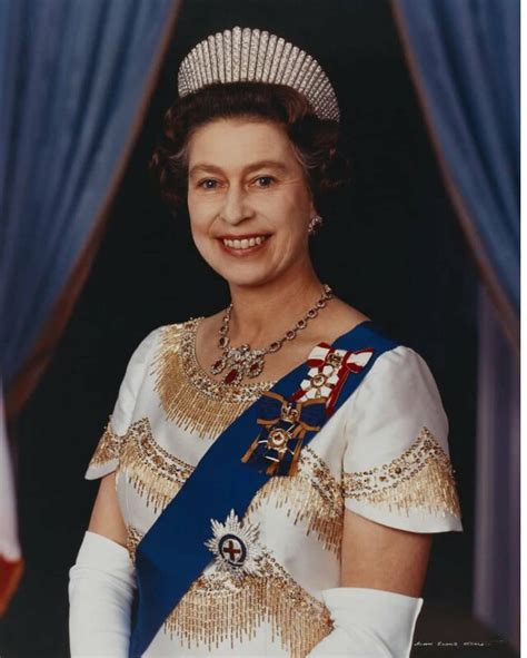 The Royal Family on Instagram: “Her Majesty Queen Elizabeth II . by ...