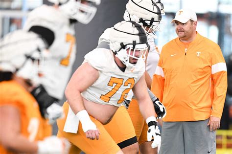 Tennessee football: Vols five biggest 2022 spring practice position battles