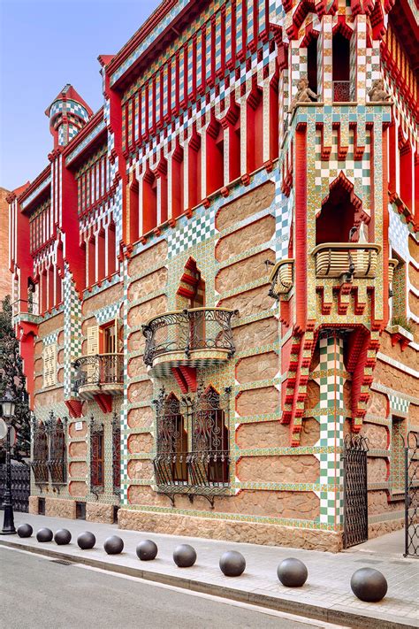 Explore Antoni Gaudi's Colorful 'Casa Vicens' in Vivid Detail