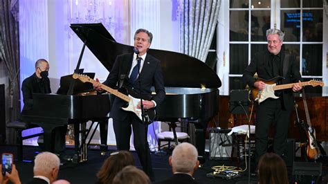 Secretary of State Blinken Plays the Guitar to Launch “Music Diplomacy” Initiative - The New ...