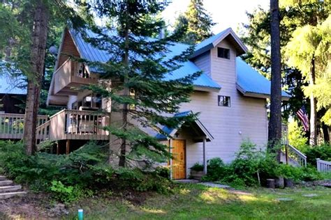 Mountain Cabin in Lake Wenatchee State Park near Seattle, Washington