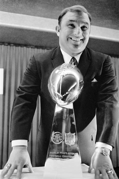 10 facts about the Lombardi Trophy – New York Daily News