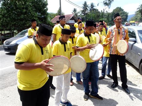 Boy Plays Kompang during Malay Wedding Ceremony. Editorial Stock Photo - Image of music, gang ...