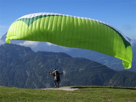 paragliding-sport-fly-paraglider-action - Dyacon