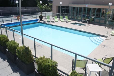 EXECUTIVE PLAZA HOTEL METRO VANCOUVER - Coquitlam BC 405 North Rd. V3K3V9