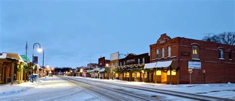 Main Street Annandale Minnesota Oak Realty | Realty, Main street usa ...