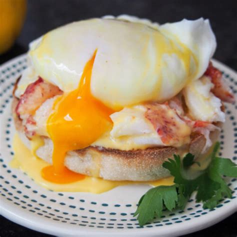 Lobster eggs Benedict - Caroline's Cooking