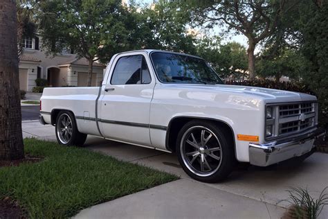 1985 CHEVROLET C10 CUSTOM PICKUP