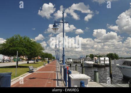 The Washington, NC Waterfront and Marina Stock Photo - Alamy