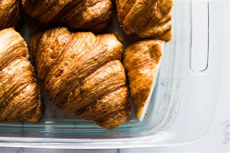 Chocolate Croissant Bread Pudding – HonestlyYUM