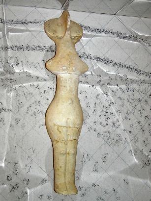 Ose-Asherah "Pole" or phallic symbolism - Tripolye | Goddess sculpture ...