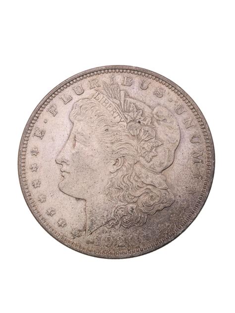 Lot - 1921 Morgan Silver Dollar