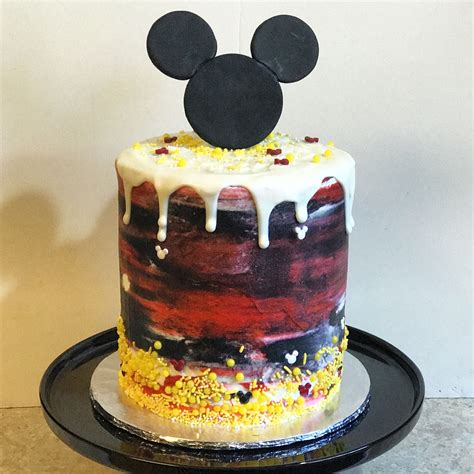 Pin by Kelli Tankersley on TWO-dles ️ | Minnie cake, Mickey birthday ...