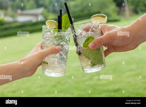 Cheers cocktail hi-res stock photography and images - Alamy