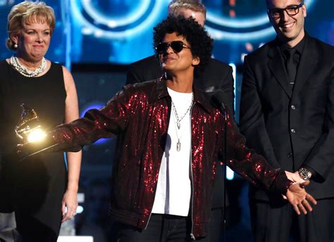 Bruno Mars sweeps top Grammy prizes | Inquirer Entertainment