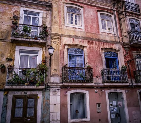 The Alfama: Exploring Faded Majesty in Lisbon