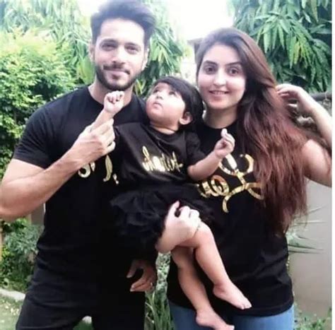 Wahaj Ali Adorable Pics with his Wife and Daughter | Showbiz Hut | Wife ...