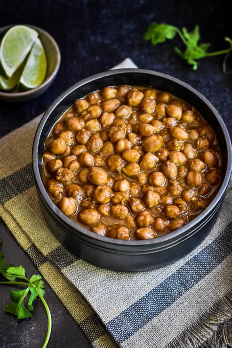 Punjabi Chole (Tangy Chickpea Curry) | Instant Pot | Spice Cravings