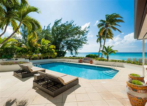 Coconut Walk - Beachfront villa in Seven Mile Beach, Grand Cayman