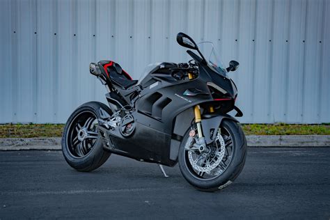 2023 Ducati Panigale V4 SP2 with 3 Miles – Iconic Motorbike Auctions