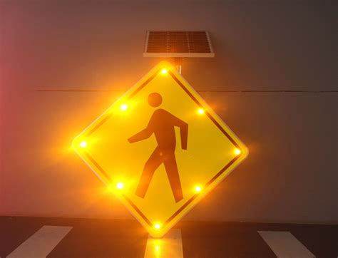 Solar Powered Pedestrian Crossing Traffic Sign with LEDs