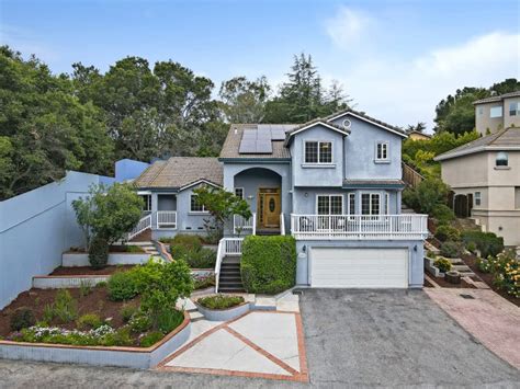 An Early Mark Zuckerberg Address Is up for Sale: Photos