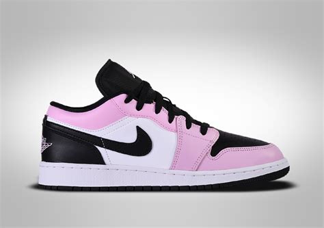 NIKE AIR JORDAN 1 RETRO LOW GS ARCTIC PINK für €115,00 | Basketzone.net