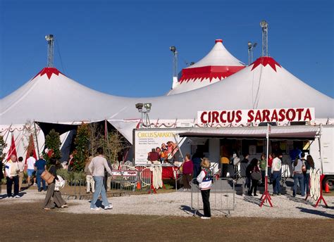 Shortly Before Showtime | Circus Sarasota box office and big… | Flickr