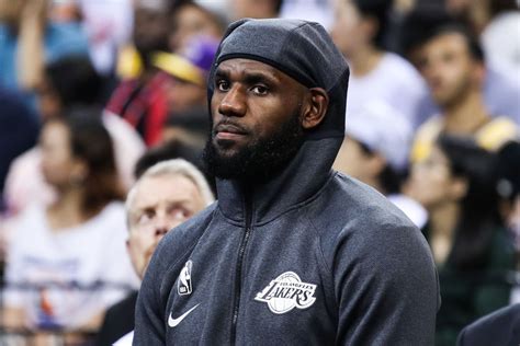 LeBron James Rips Houston's Daryl Morey for "Misinformed" China Tweet ...