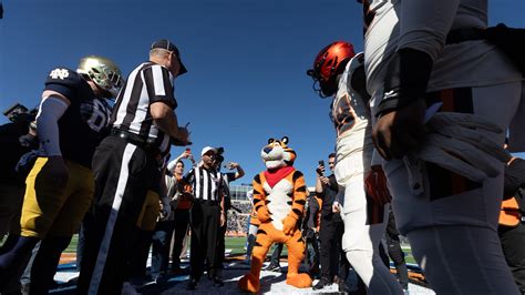 Tony the Tiger Sun Bowl 2023: Notre Dame, Oregon State score: 40-8