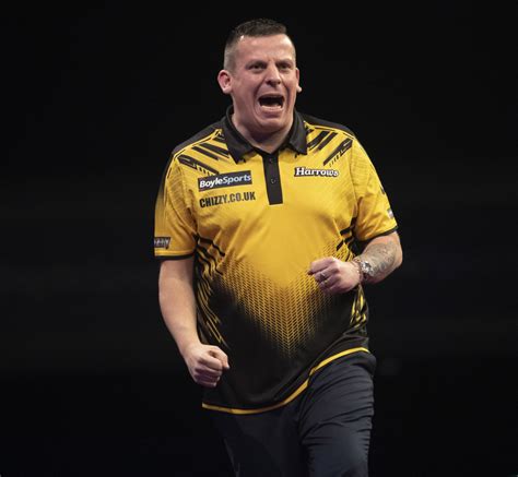 Dave Chisnall, Professional Darts Player - PDC